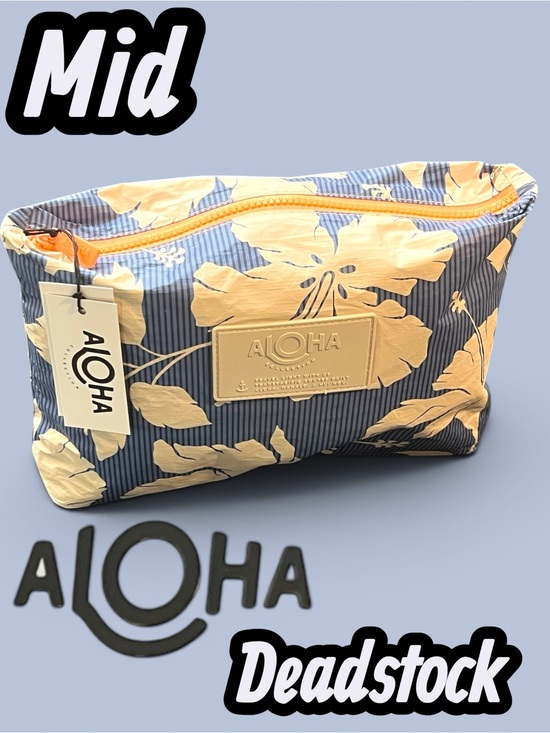 ALOHA Collection Handbags - NWT Aloha Collection Salina Mid Pouch
